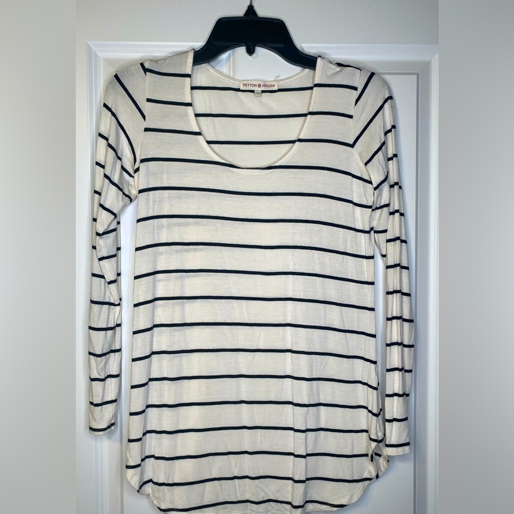 Peyton Jensen - White/Black Stripe Long Sleeve Shirt - Size: S